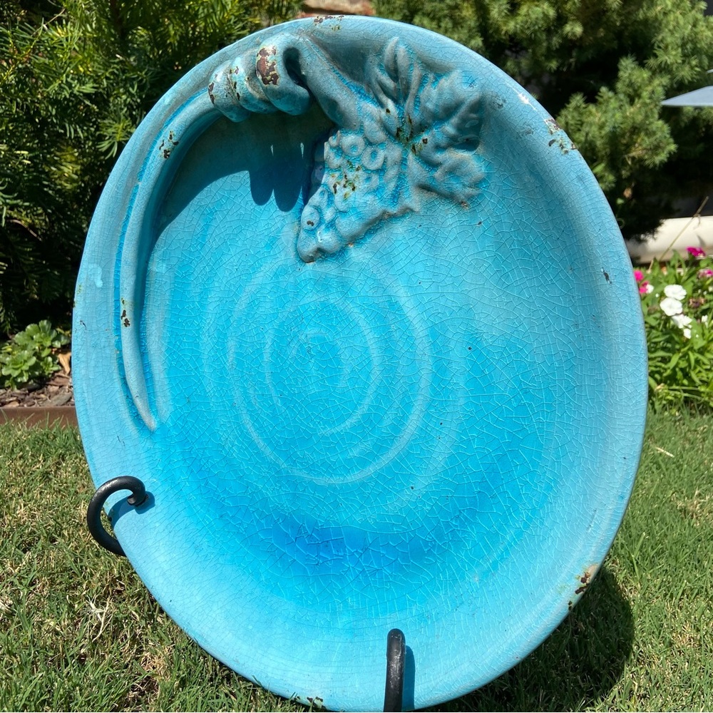 Like New - Turquoise Pottery Platter w/ Grapevine Accent - Picture 5 of 6